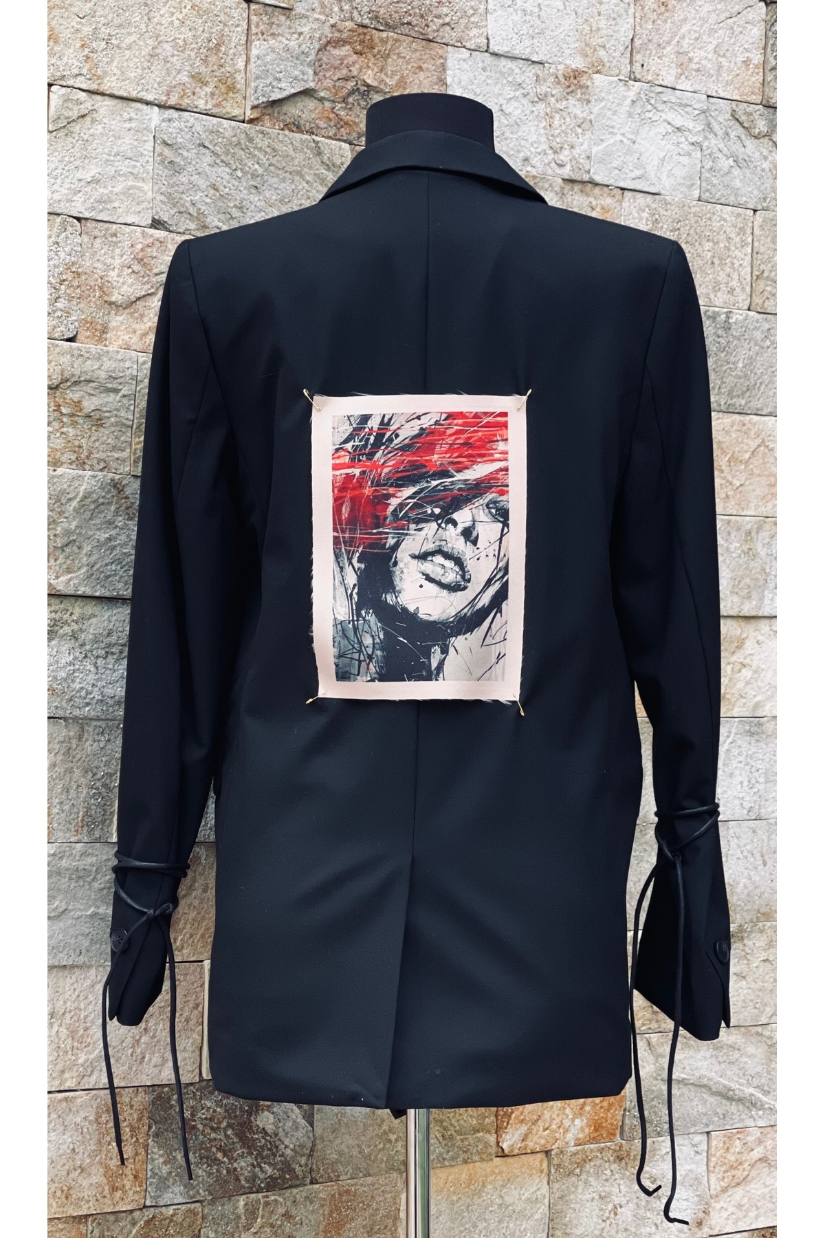 Sacou Damă Woman Handmade, Design Artistic cu Print Portret Avangardist, Negru