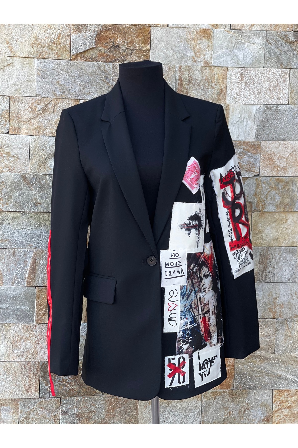 Sacou Damă Strong Woman Handmade, Design Urban-Art cu Aplicații Multi-Layer, Negru