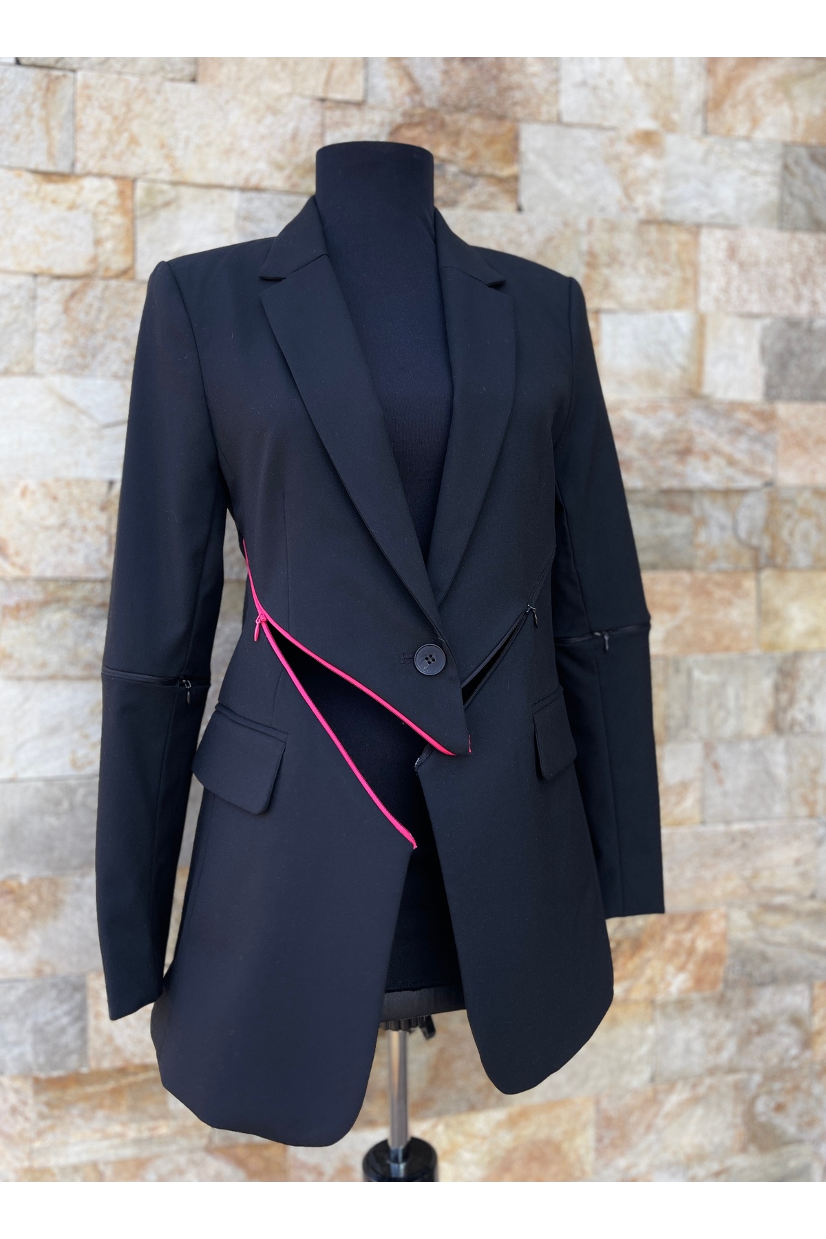 Sacou Negru AMO Handmade, Detalii Custom Avant-Garde și Fermoare Contrastante - imagine 3